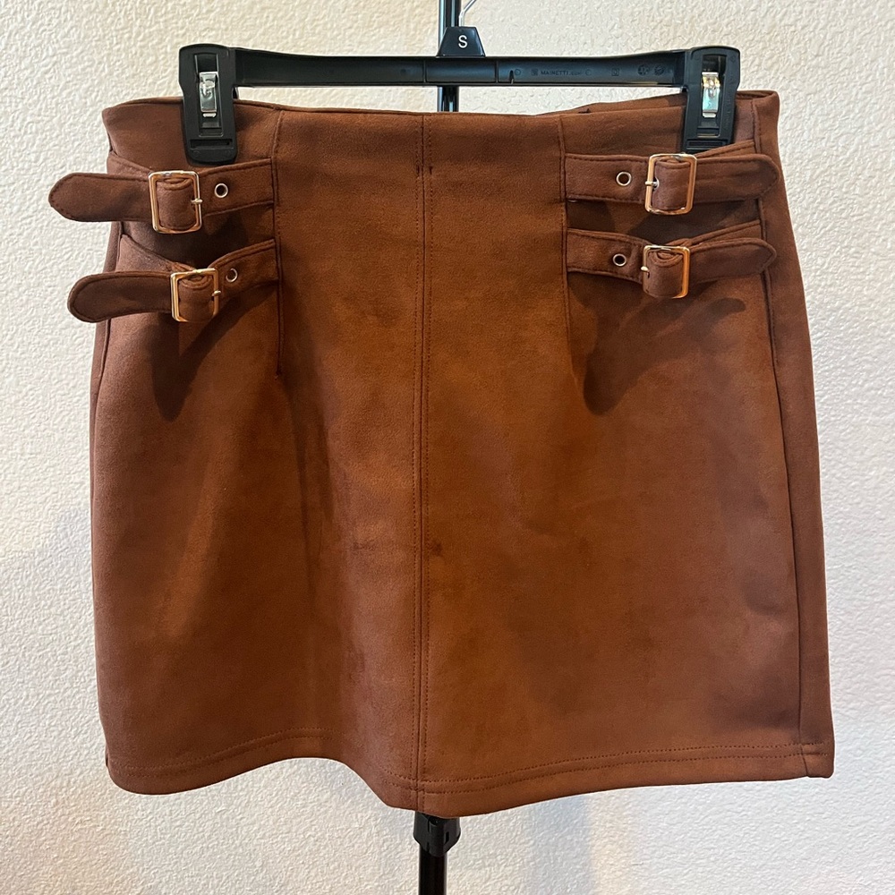 Brown Buckle Detail Skirt